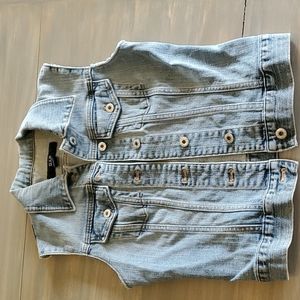 {Gap} jean jacket